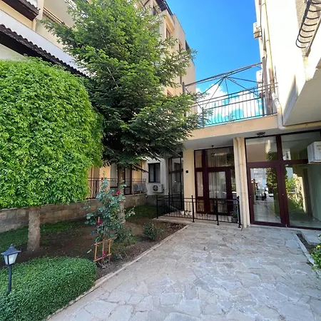 Rose Village Апартаменты