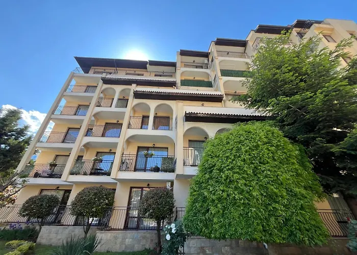 アパート Rose Village サニービーチ