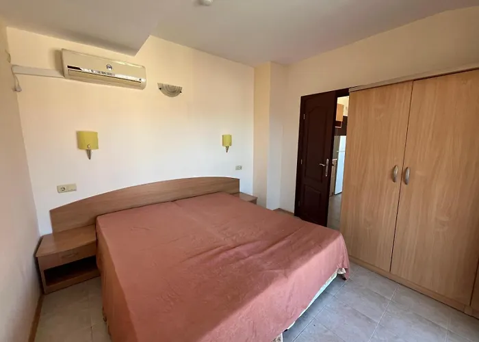 アパート Rose Village サニービーチ