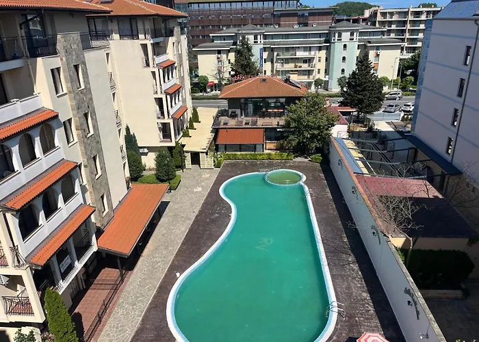 アパート Rose Village